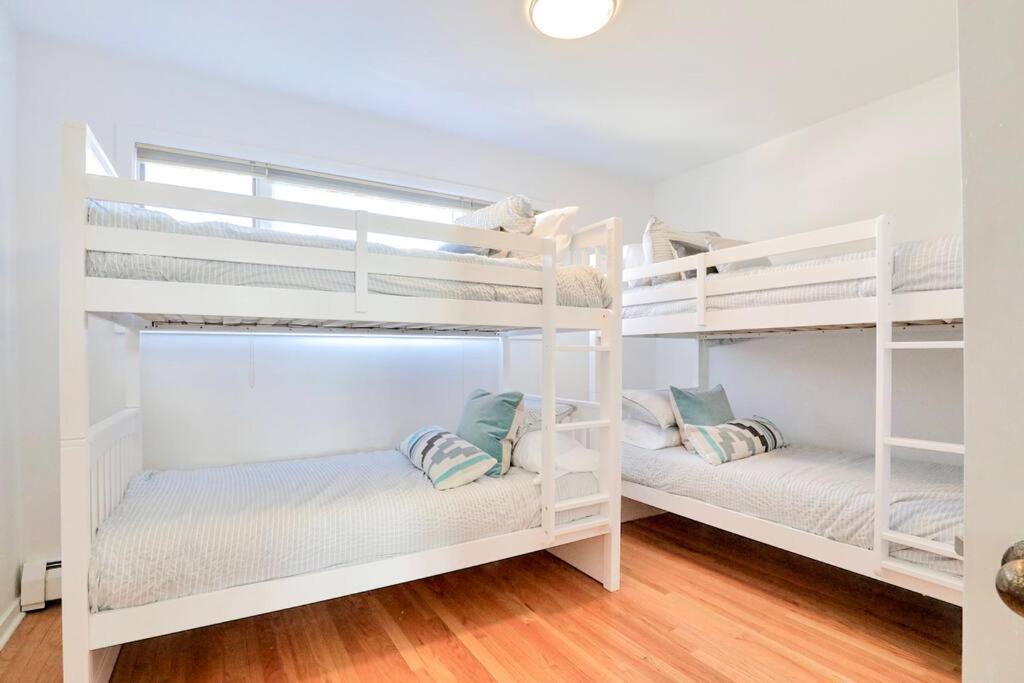 Cheerful 3 Bedroom Front With Fire Place Milford